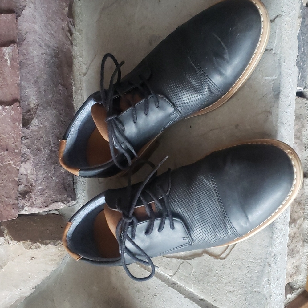 Men's Target black shoes size 8